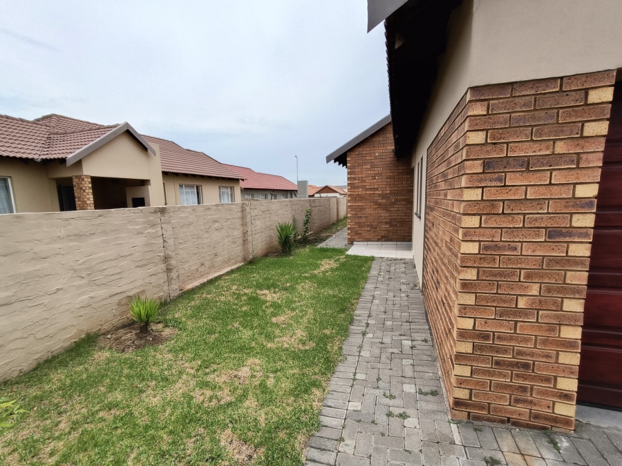 3 Bedroom Property for Sale in Waterkloof Hill Estate North West